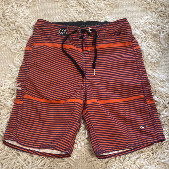 Volcom boys swim shorts size 7 - Picture 1 of 6